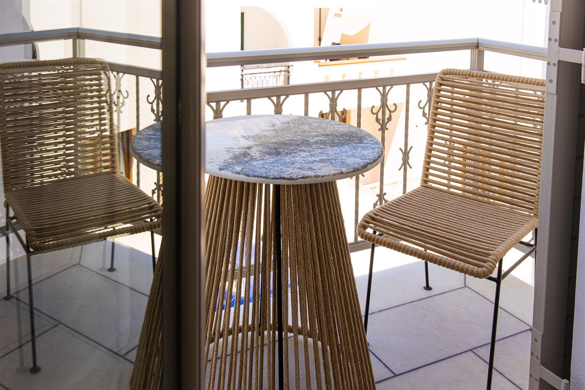 Flora (adults Only) Otel 2*